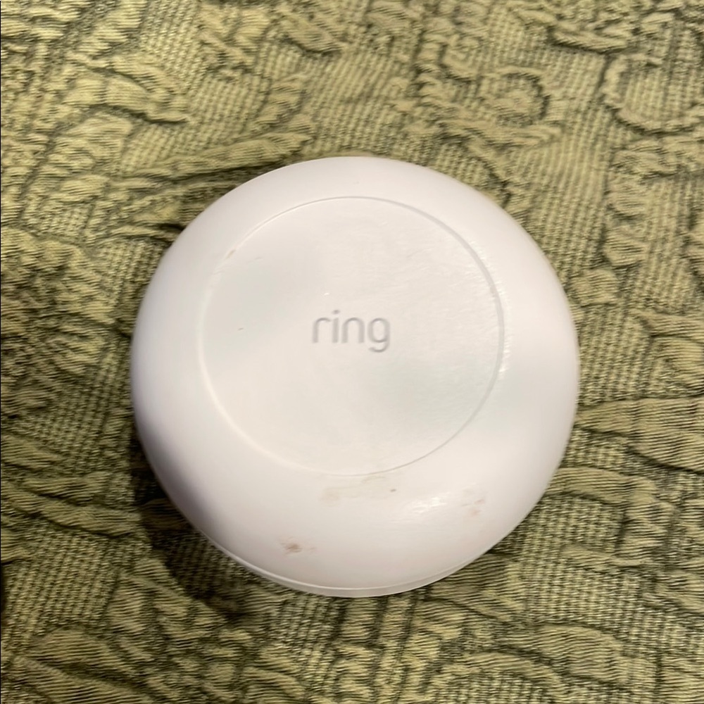 Ring White Smart Home Device for detecting, freezing or water conditions